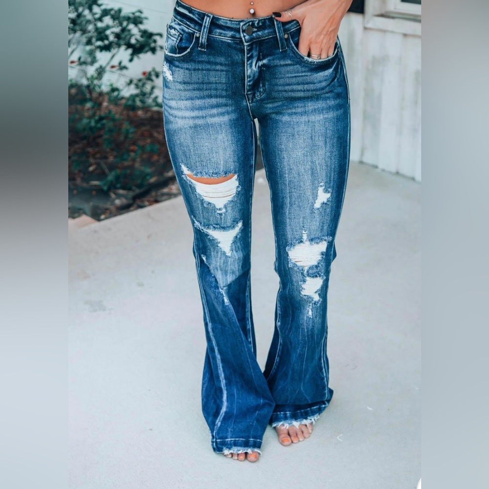 Petra153 Flare Jeans